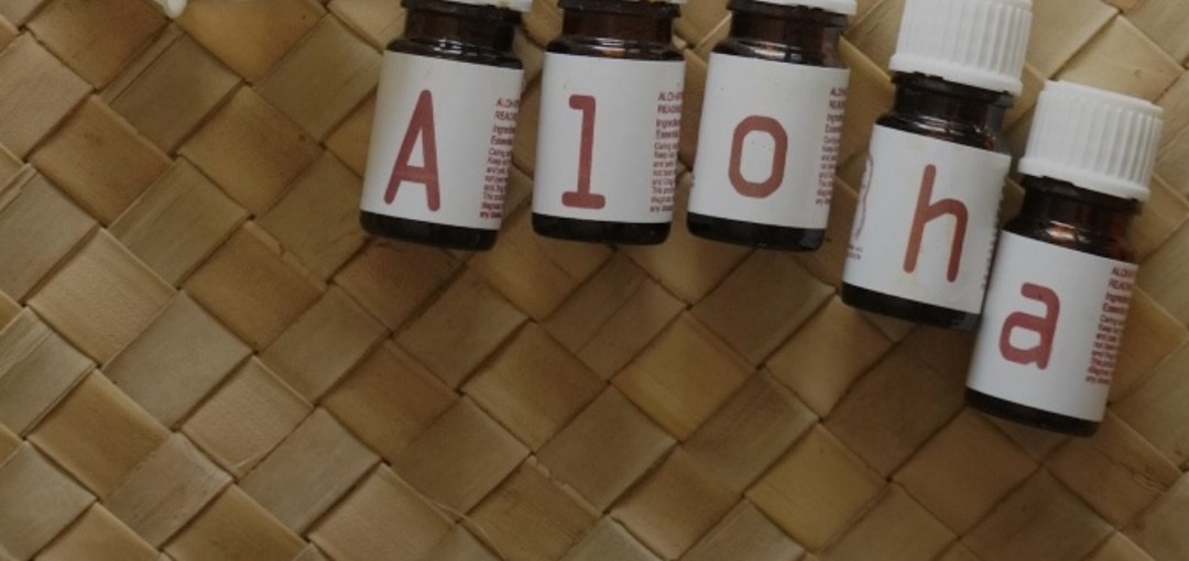 ラウハラの上にならんだ、Alohaの5本の香り
